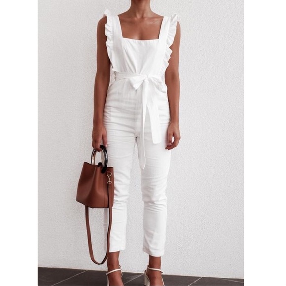 ✨Victoria Ruffle Jumpsuit - Picture 2 of 7